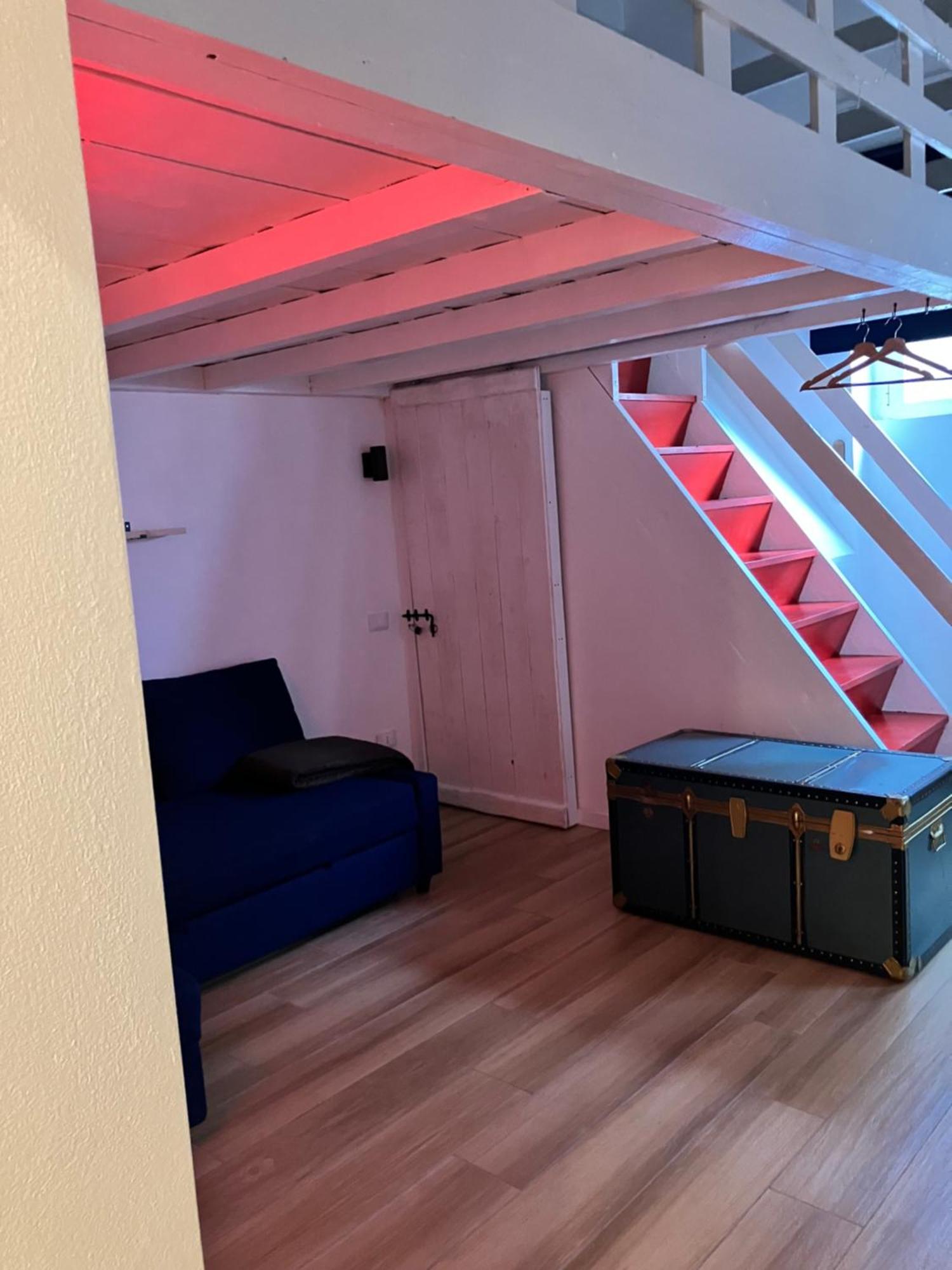 Guest House Sansiro Fiera Милано Екстериор снимка