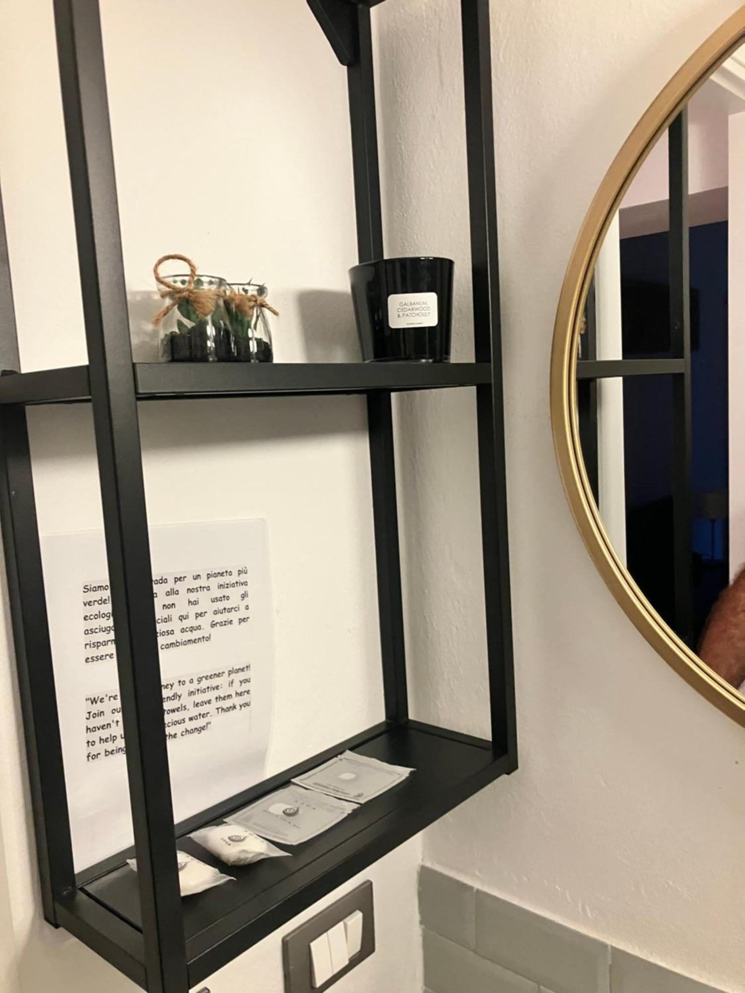 Guest House Sansiro Fiera Милано Екстериор снимка